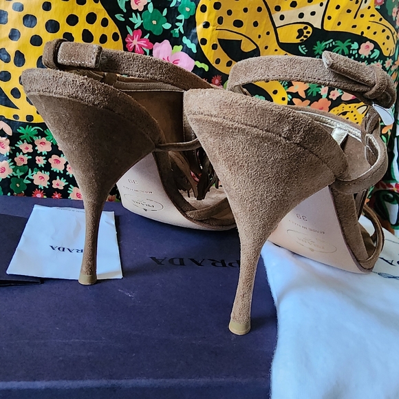 Prada brown suede fringe heels 39 ½ - Picture 5 of 5